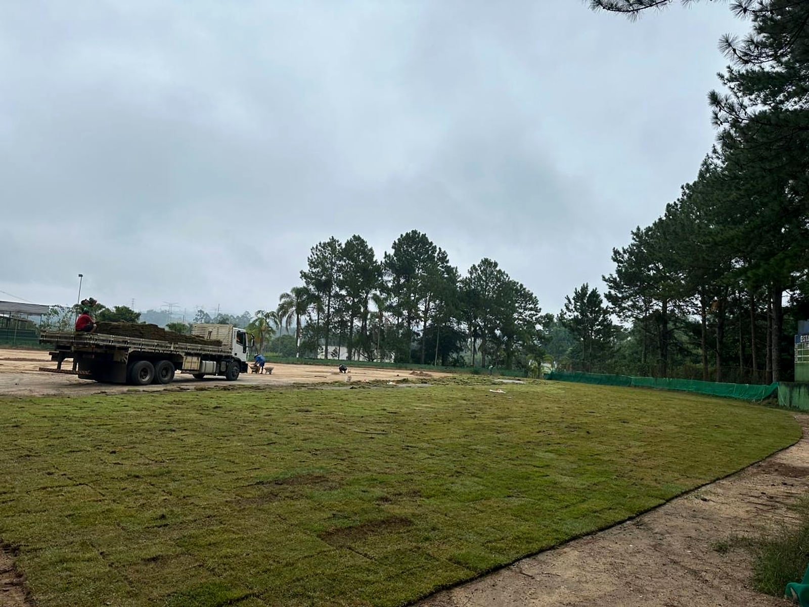 Entrega Magigramas em obra — instalação das placas no projeto do cliente